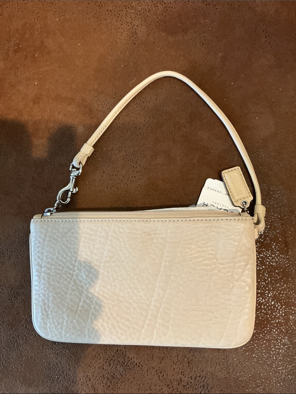 NWT 🌷Vintage Y2K Coach Black Pebbled Leather Hamilton Large Wristlet F42126 - Picture 2 of 9